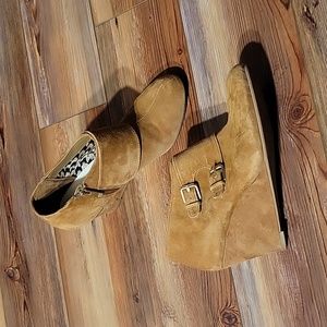 Anne Klein iflex wedge ankle shoes